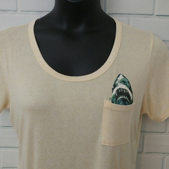 Sugar High Shark Pocket Short Sleeve Tee - Size L - Picture 2 of 8